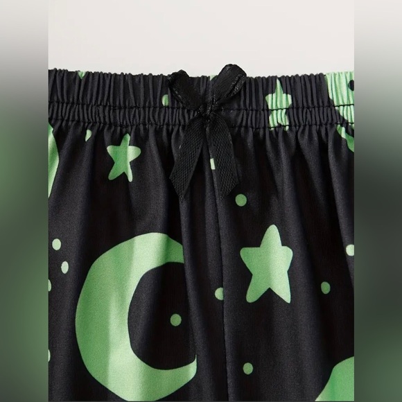 Womens Plus 2pc Black Green Alien Cropped Tank & Shorts Pajama Set - Picture 3 of 13